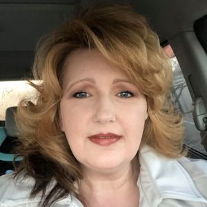 Meet your Posher, Candace